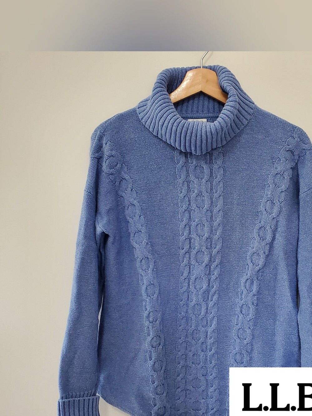 L.L. Bean Women's Double L Cable Knit Fisherman Turtleneck Sweater Sz M Blue EUC